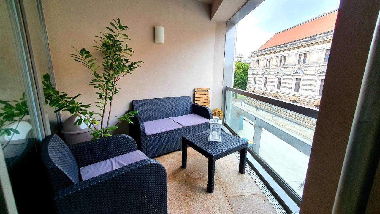 Pineapple Apartments Luxus Apartment Im Palais Am Neumarkt Drezno Zewnętrze zdjęcie